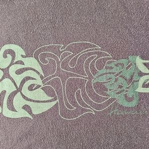 Crazy Shirt men's LS chocolate tee w/ ti leaves/hibiscus graphic